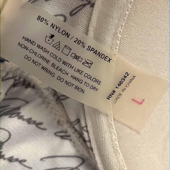 Marilyn Monroe ladies swimsuit - Picture 5 of 6